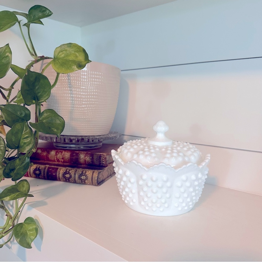 Vintage Fenton Hobnail Crown Edge Milk Glass Round lidded dish MCM Candy Dish‎